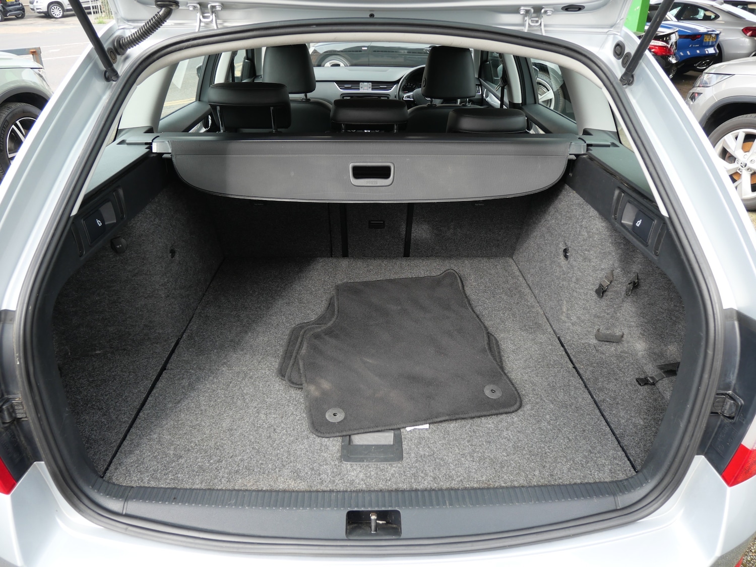 Used Skoda Octavia 2014 for sale - 76236856: Photo 39