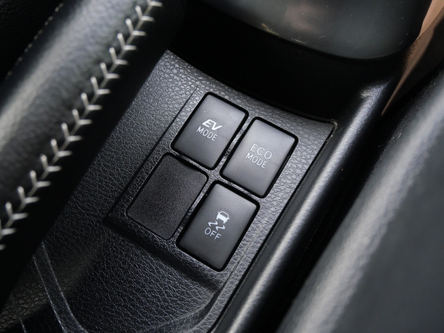 Used Toyota Yaris 2015 for sale - 76637922: Photo 26