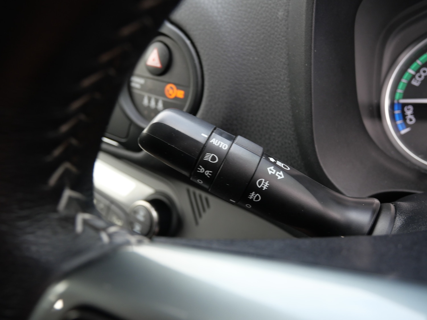 Used Toyota Yaris 2015 for sale - 76637922: Photo 28