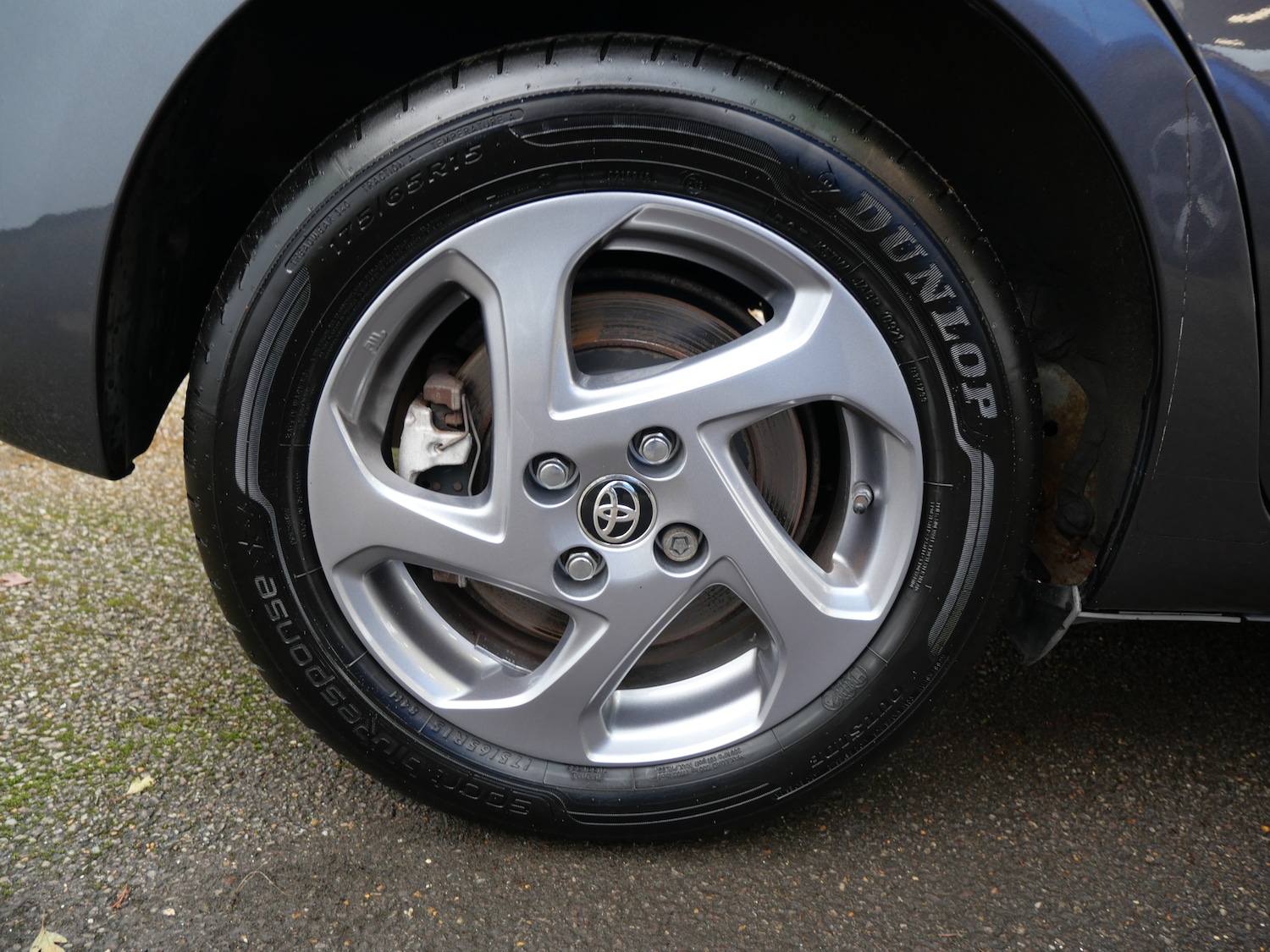 Used Toyota Yaris 2015 for sale - 76637922: Photo 43