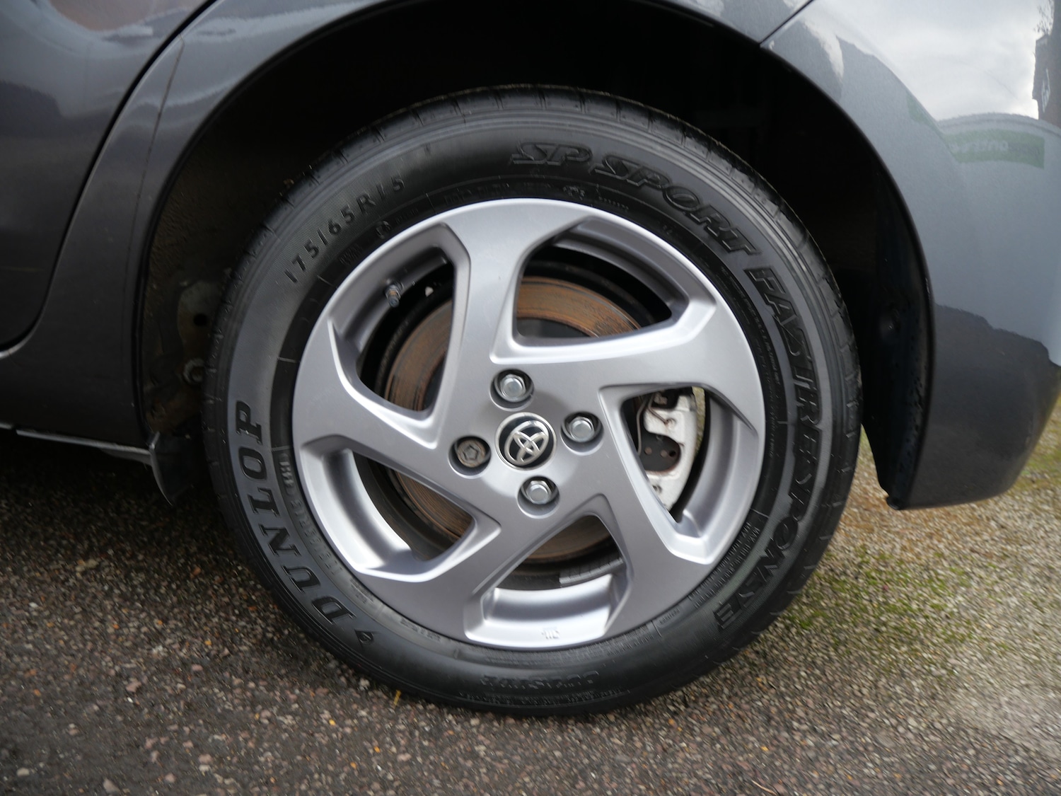 Used Toyota Yaris 2015 for sale - 76637922: Photo 44