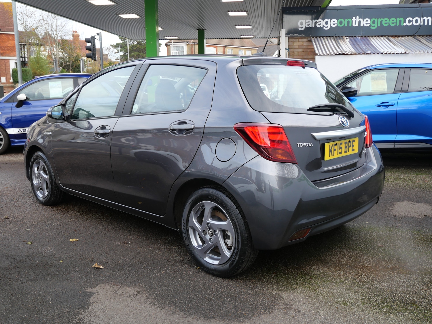 Used Toyota Yaris 2015 for sale - 76637922: Photo 6