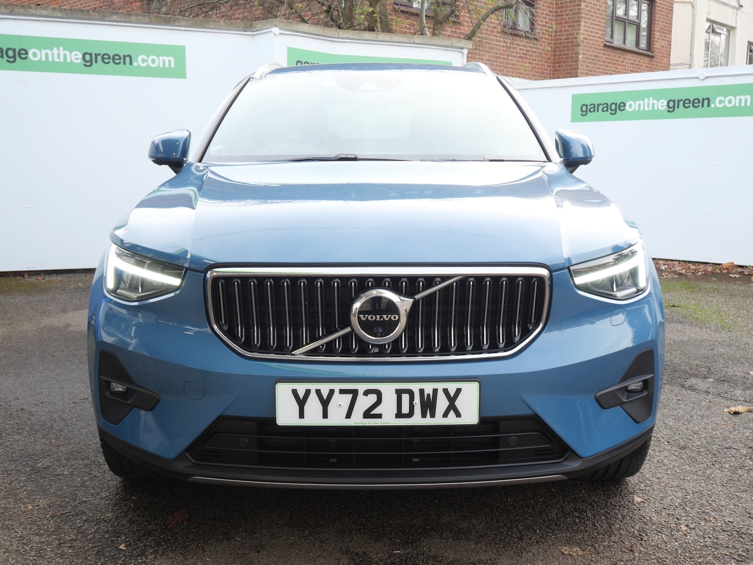 Used Volvo XC40 2022 for sale - 76637936: Photo 2