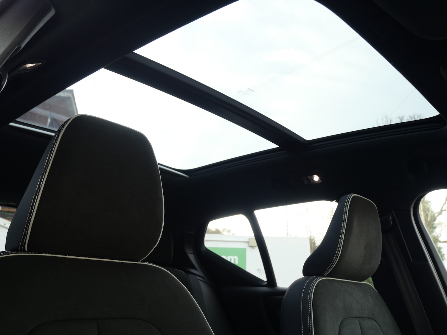 Used Volvo XC40 2022 for sale - 76637936: Photo 45