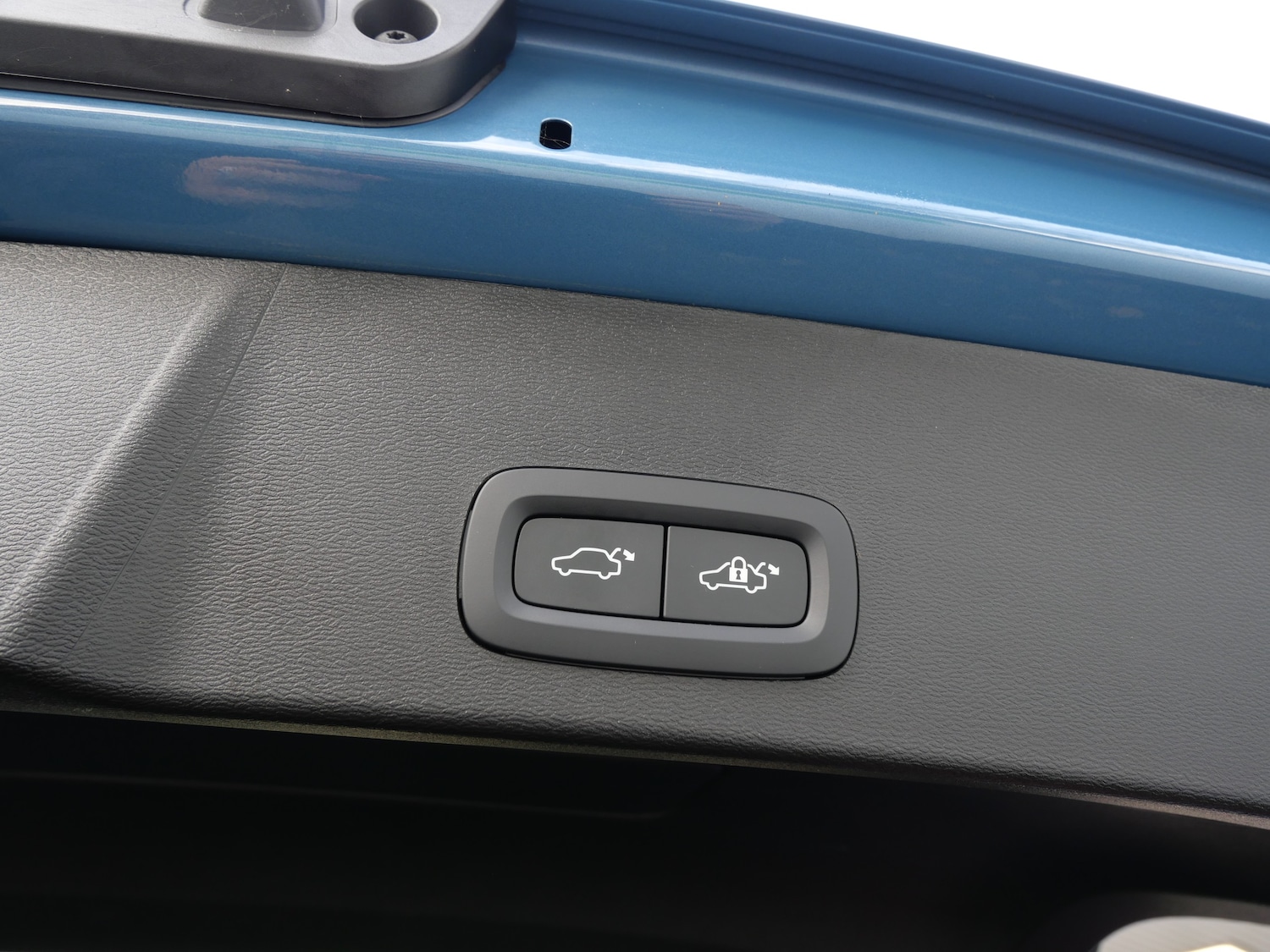 Used Volvo XC40 2022 for sale - 76637936: Photo 54