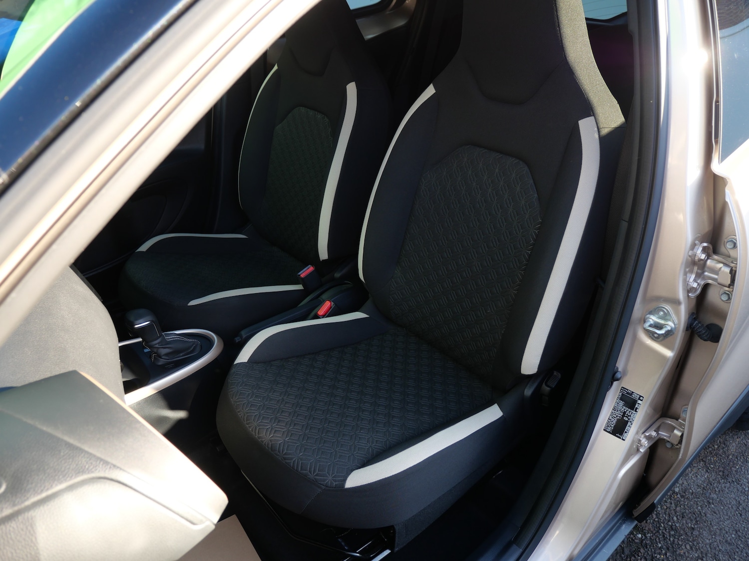 Used Toyota Aygo X 2023 for sale - 76653926: Photo 12