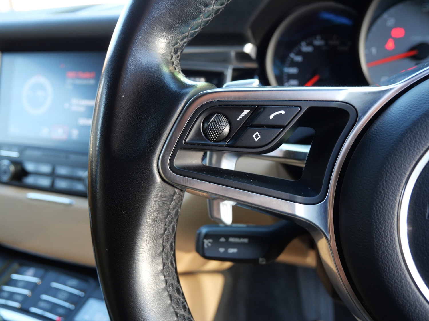 Used Porsche Macan 2016 for sale - 76107036: Photo 32