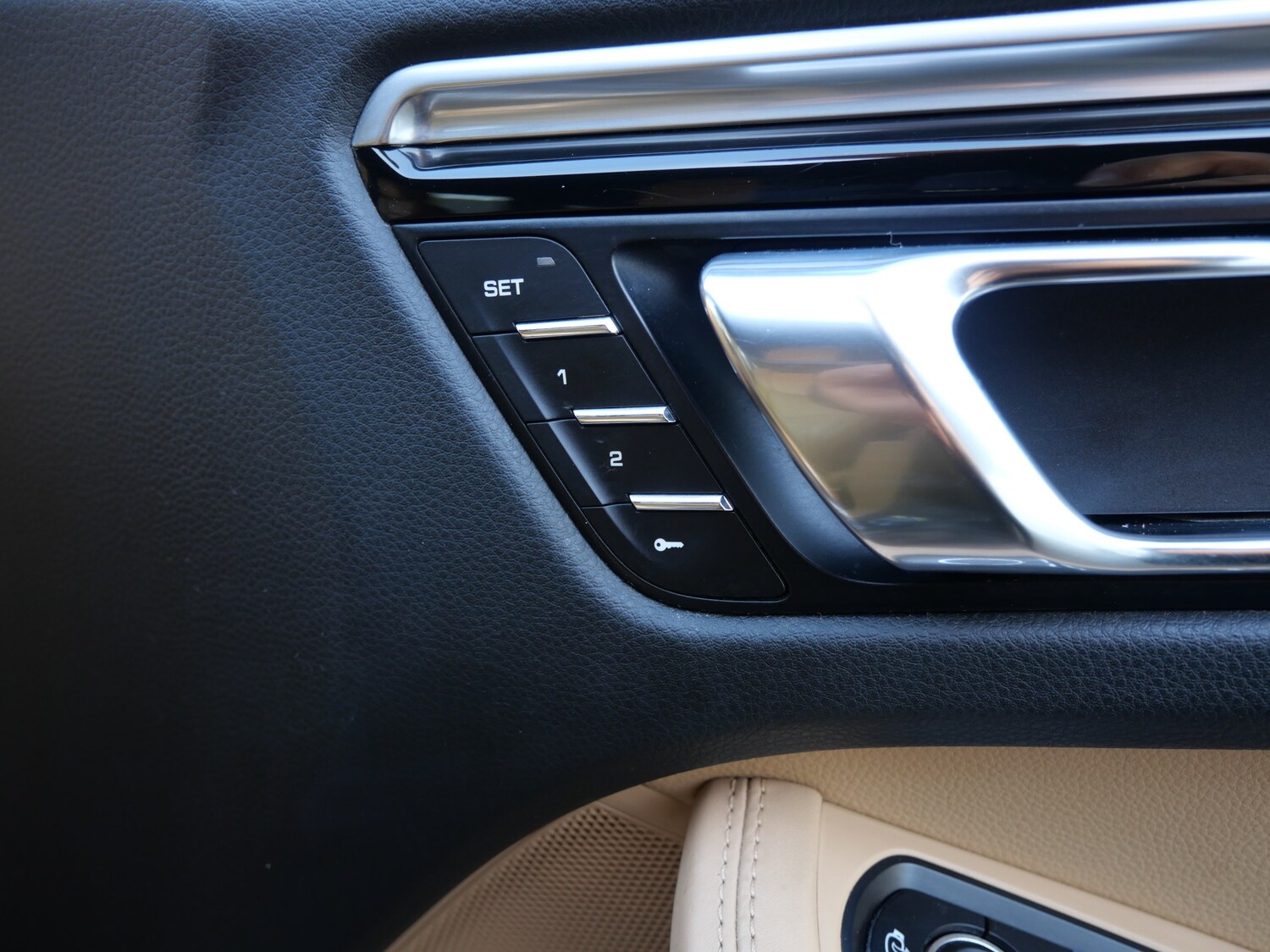 Used Porsche Macan 2016 for sale - 76107036: Photo 47