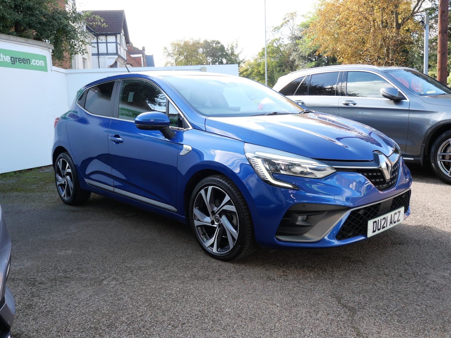 Used Renault Clio 2021 for sale - 76883965: Photo 3