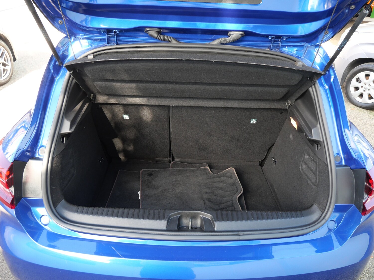 Used Renault Clio 2021 for sale - 76883965: Photo 43