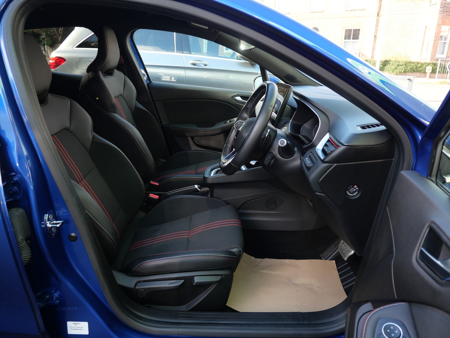 Used Renault Clio 2021 for sale - 76883965: Photo 8