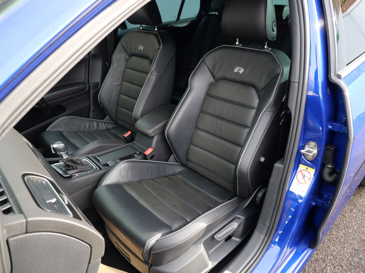 Used Volkswagen Golf 2017 for sale - 76637944: Photo 12