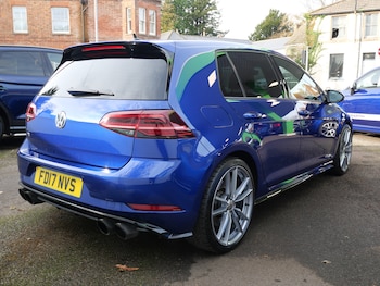 Used Volkswagen Golf 2017 for sale - 76637944: Photo