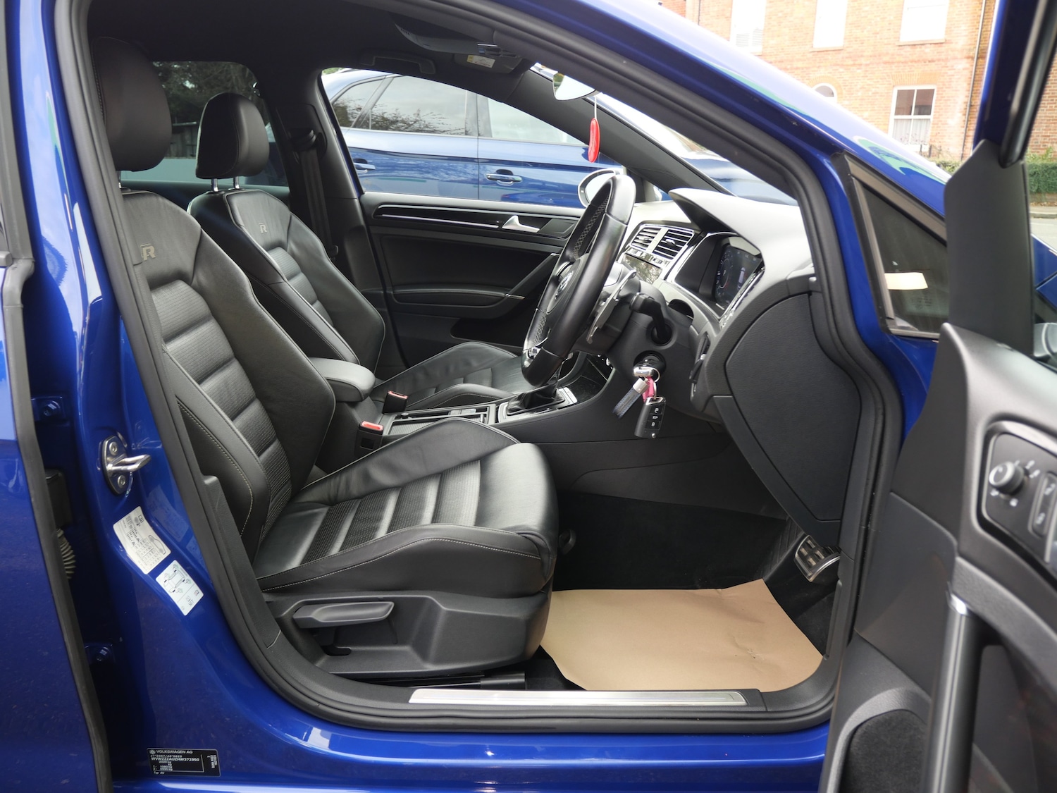 Used Volkswagen Golf 2017 for sale - 76637944: Photo 8