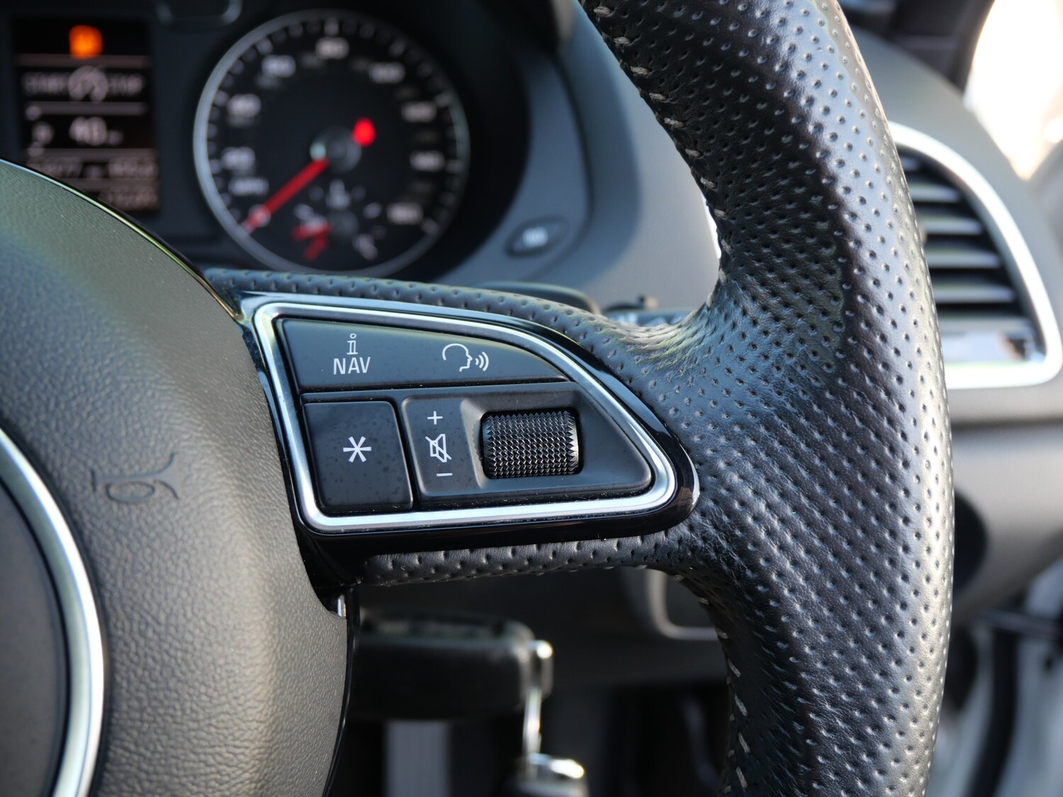 Used Audi Q3 2016 for sale - 77506091: Photo 34