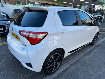 Used Toyota Yaris 2018 for sale - 76961869: Photo