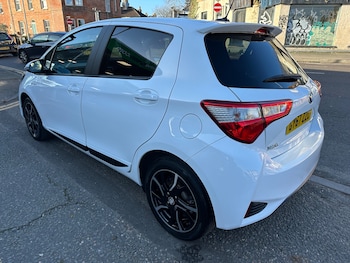 Used Toyota Yaris 2018 for sale - 76961869: Photo