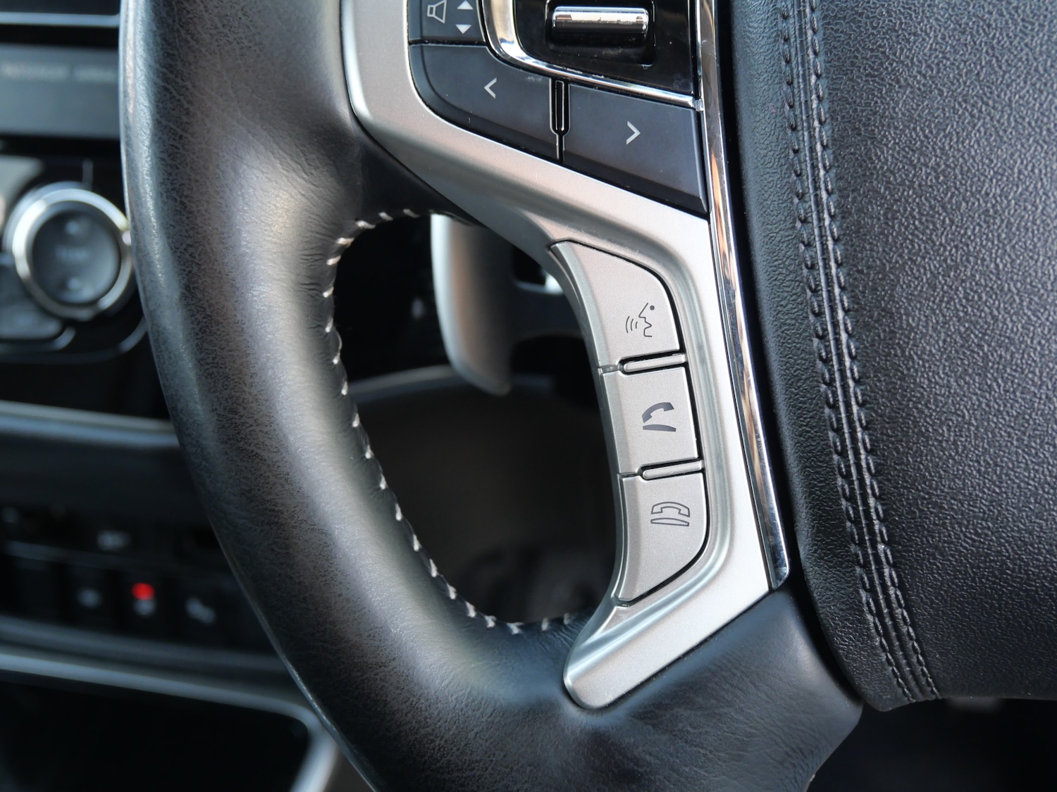 Used Mitsubishi Outlander 2018 for sale - 76637928: Photo 35