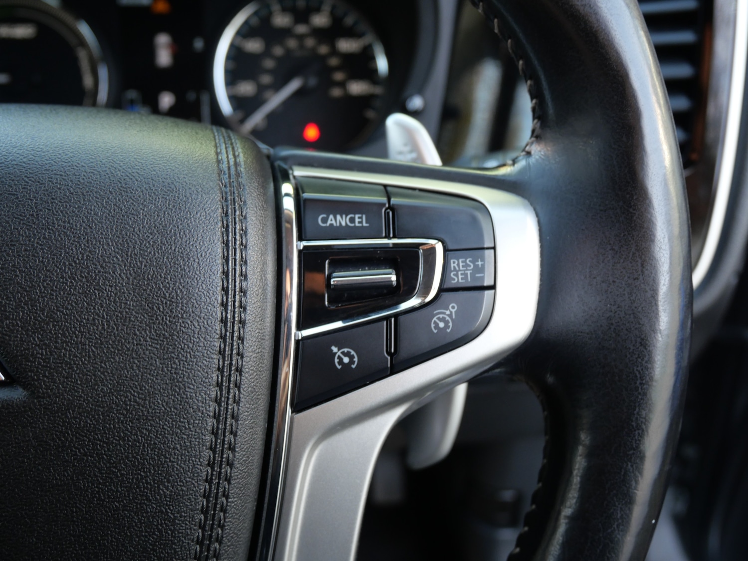 Used Mitsubishi Outlander 2018 for sale - 76637928: Photo 36