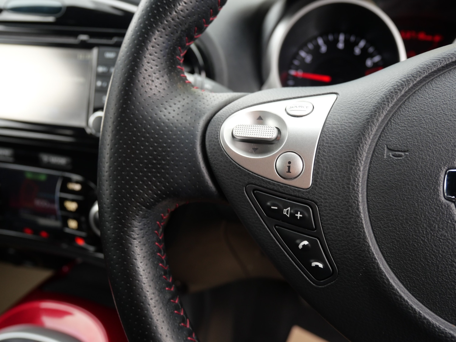 Used Nissan Juke 2016 for sale - 76637940: Photo 27