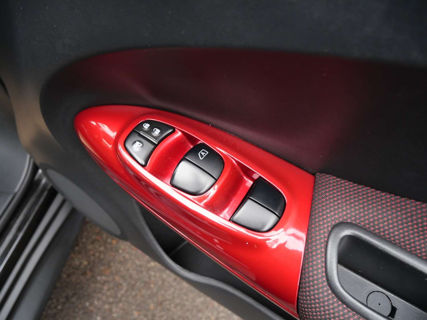 Used Nissan Juke 2016 for sale - 76637940: Photo 32