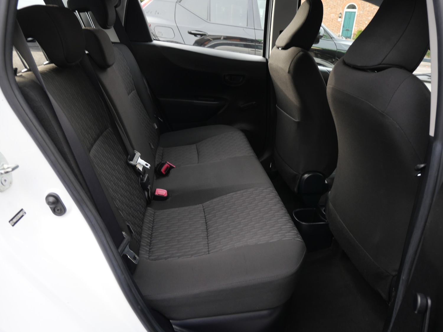 Used Toyota Yaris 2014 for sale - 76637935: Photo 10