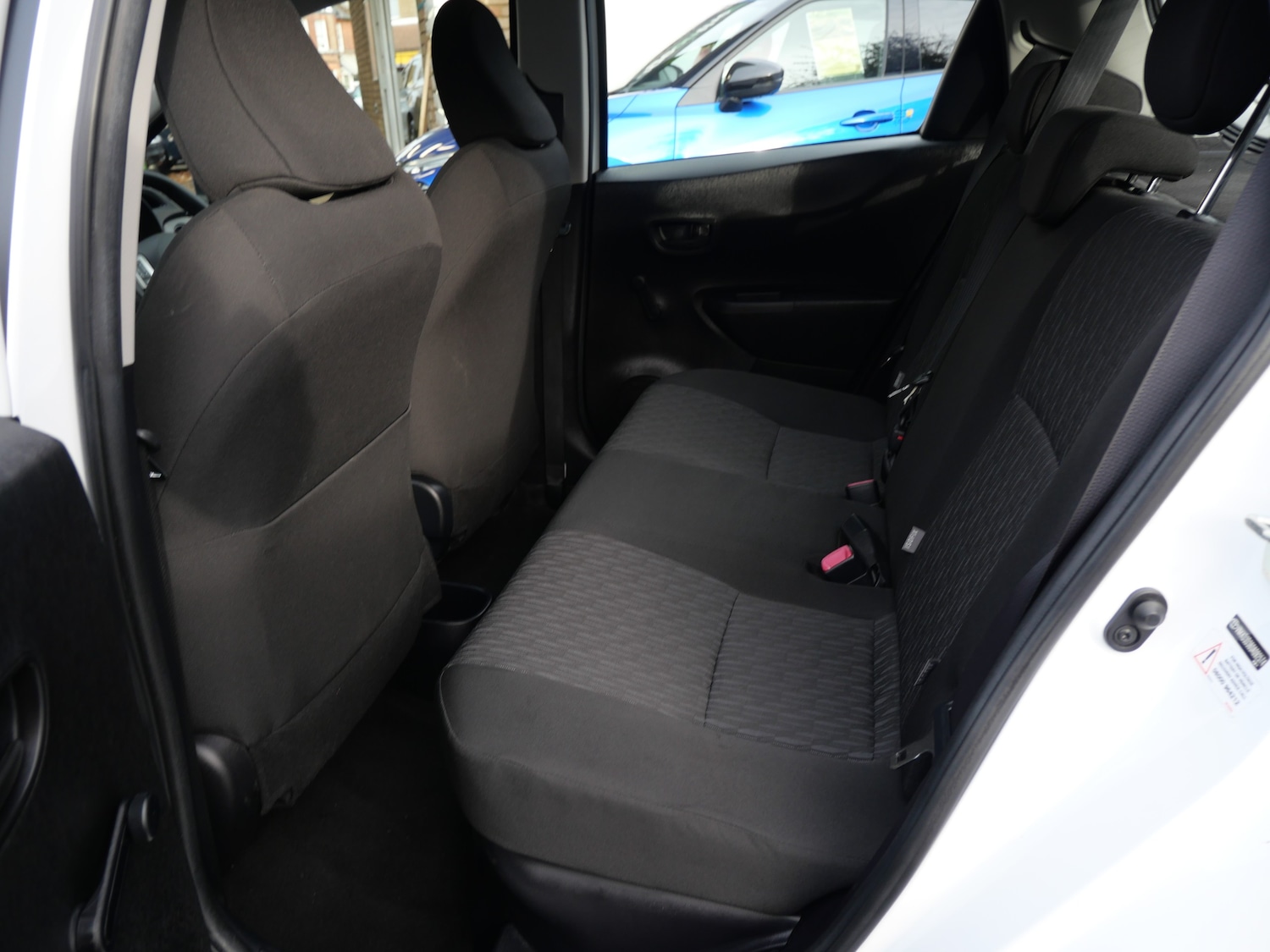 Used Toyota Yaris 2014 for sale - 76637935: Photo 11