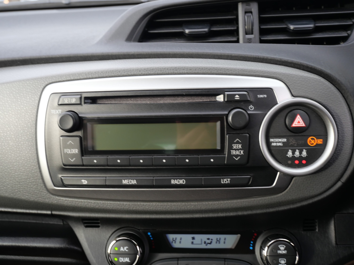 Used Toyota Yaris 2014 for sale - 76637935: Photo 17