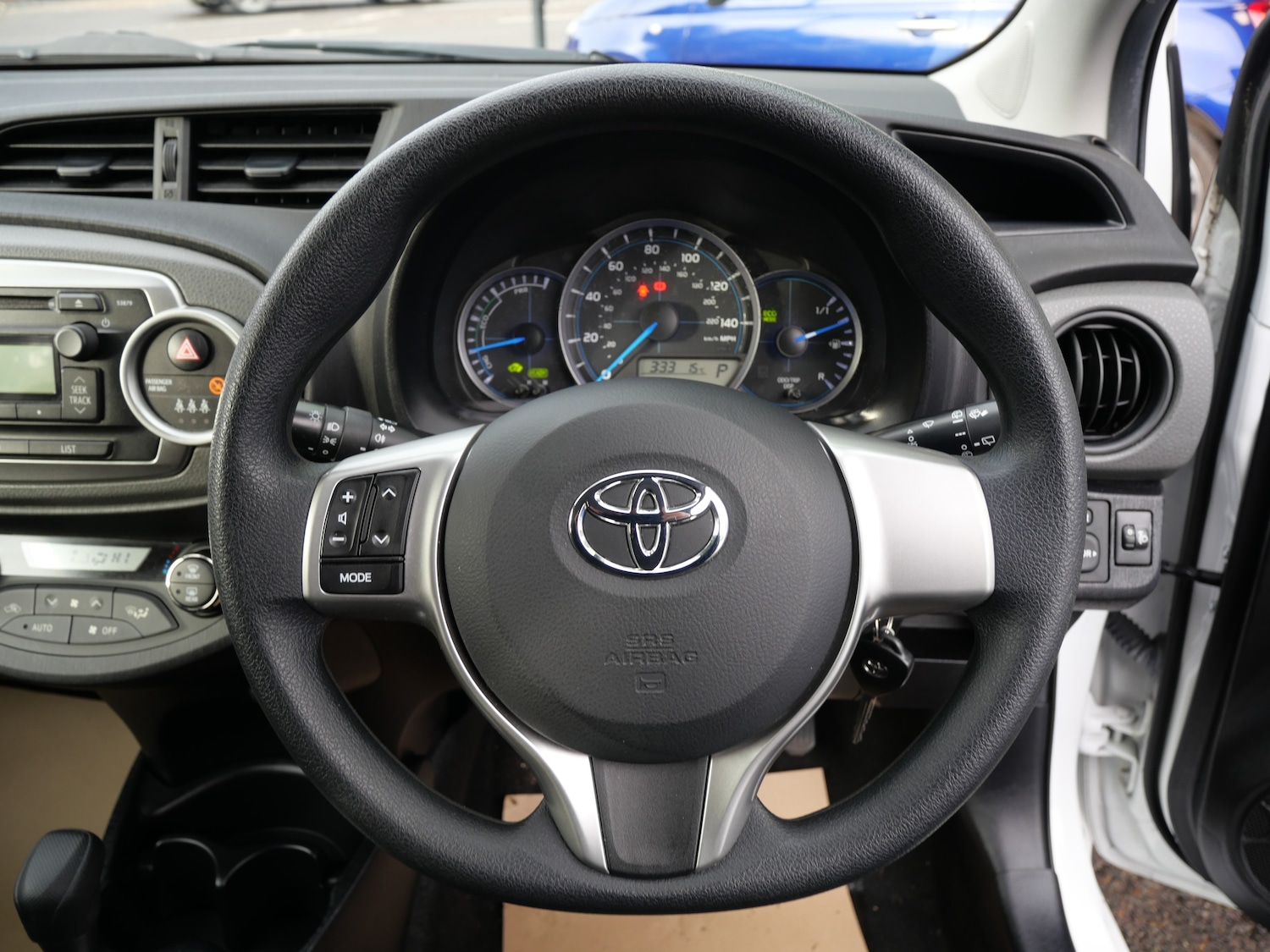 Used Toyota Yaris 2014 for sale - 76637935: Photo 23