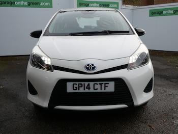 Used Toyota Yaris 2014 for sale - 76637935: Photo