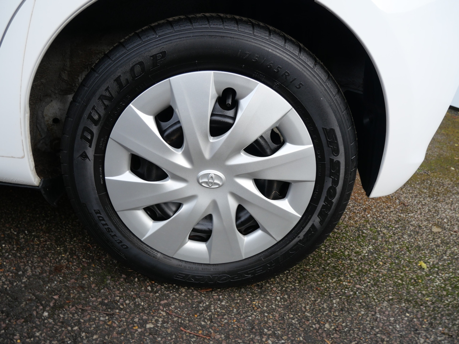 Used Toyota Yaris 2014 for sale - 76637935: Photo 36