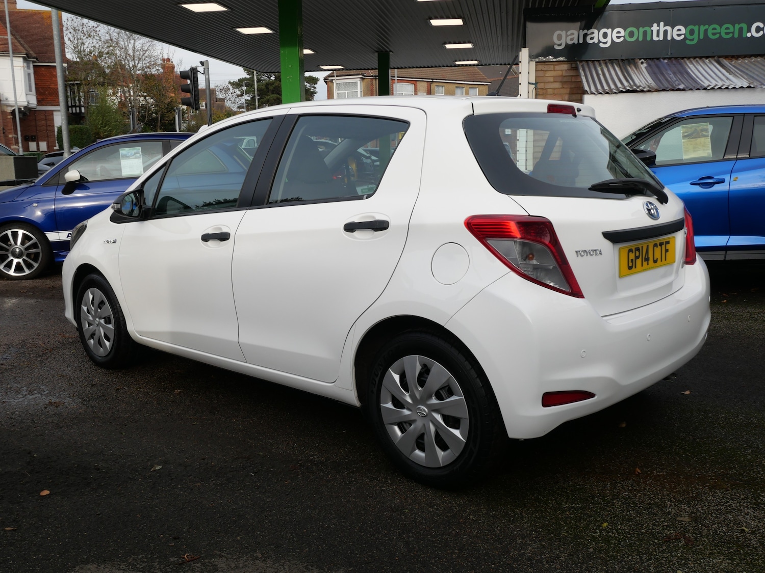 Used Toyota Yaris 2014 for sale - 76637935: Photo 6