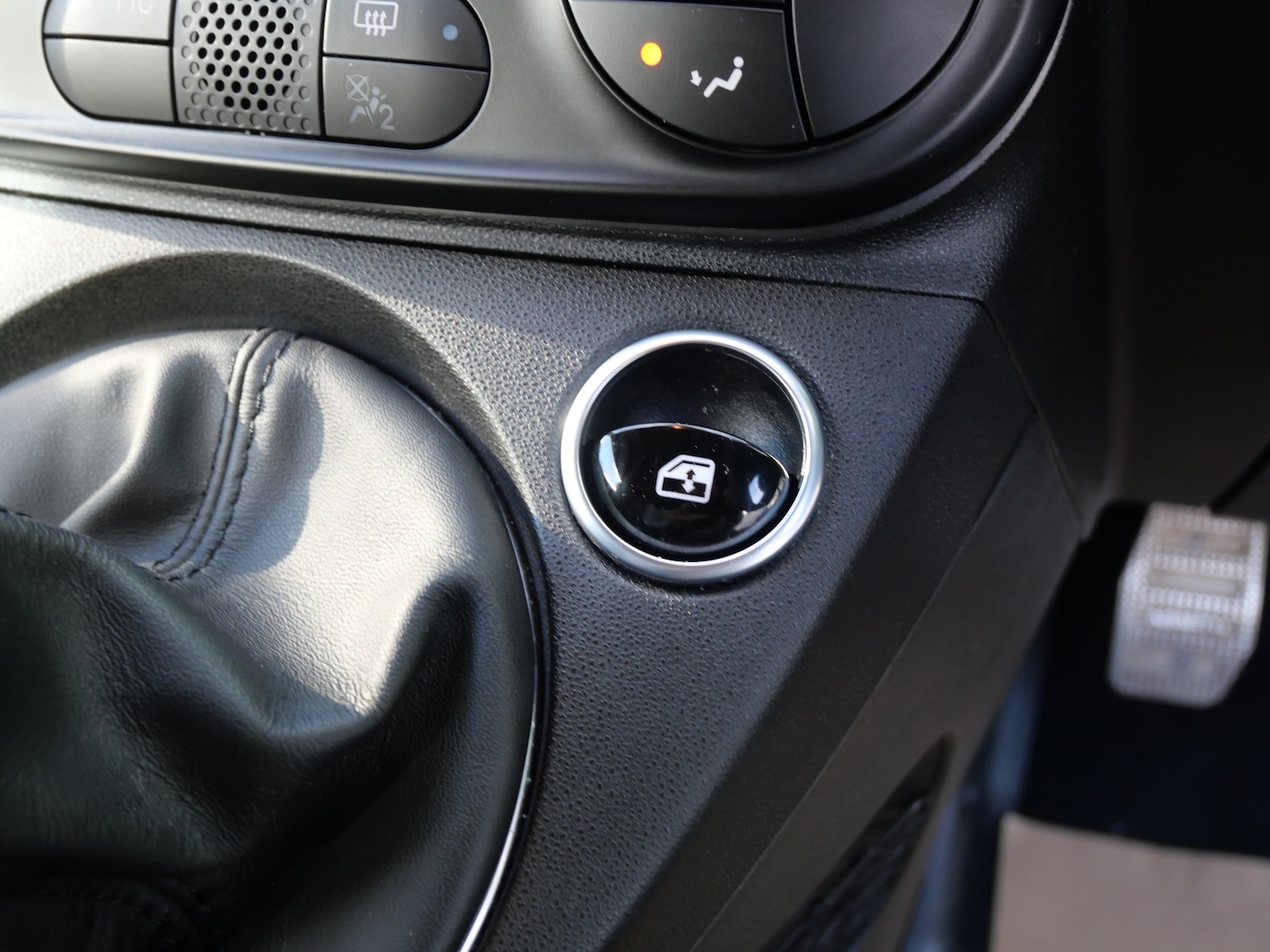 Used Abarth 595 2017 for sale - 76637943: Photo 25