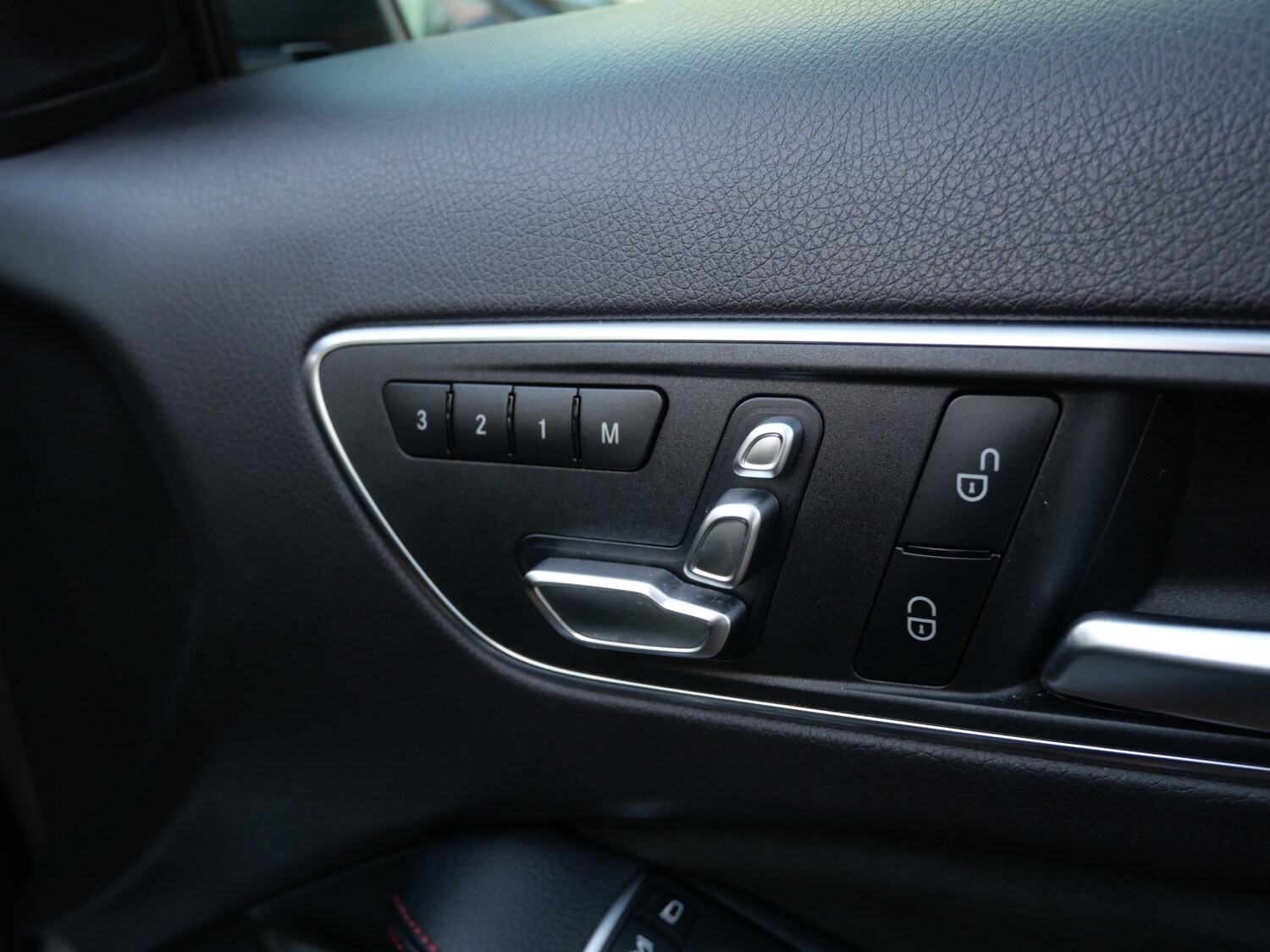 Used Mercedes-Benz A-Class 2017 for sale - 77002026: Photo 38