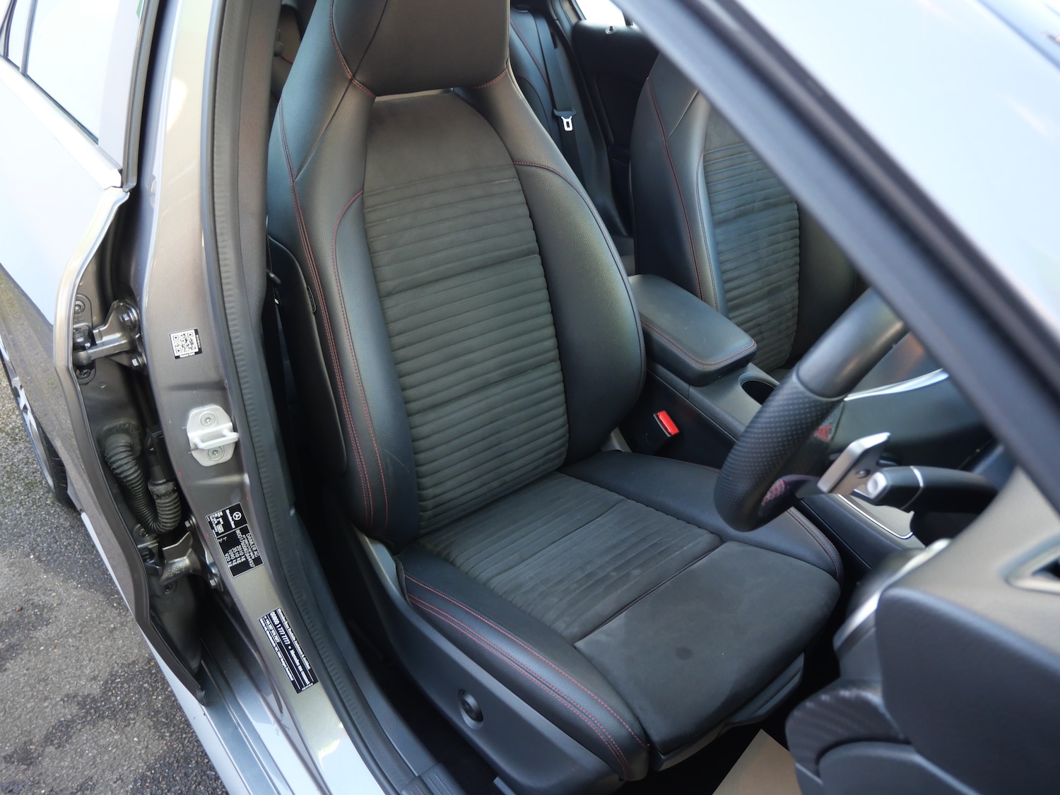 Used Mercedes-Benz A-Class 2017 for sale - 77002026: Photo 9