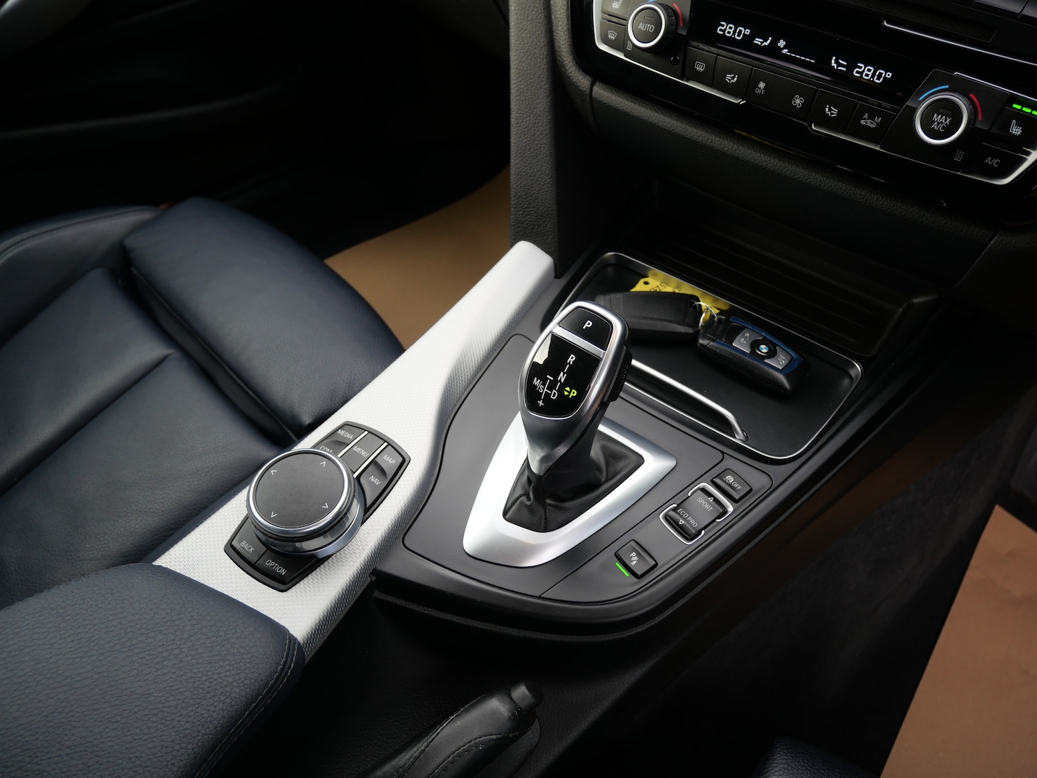 Used BMW 4 Series 2017 for sale - 76637924: Photo 30