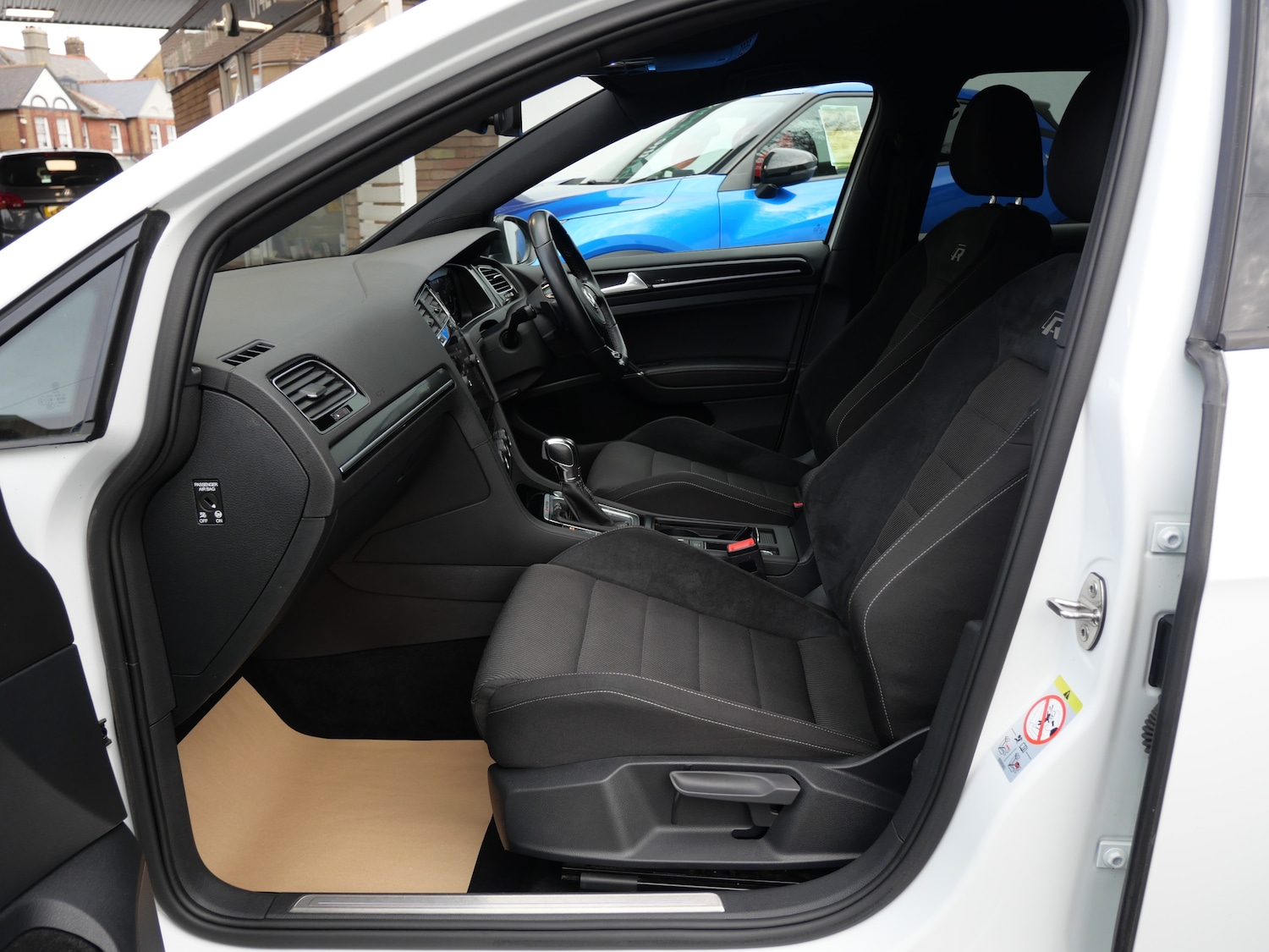 Used Volkswagen Golf 2019 for sale - 76637945: Photo 14