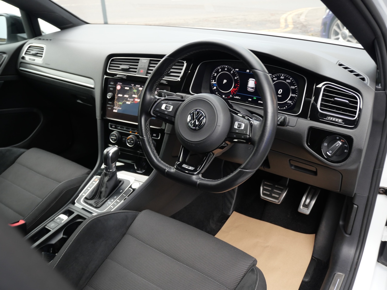 Used Volkswagen Golf 2019 for sale - 76637945: Photo 16