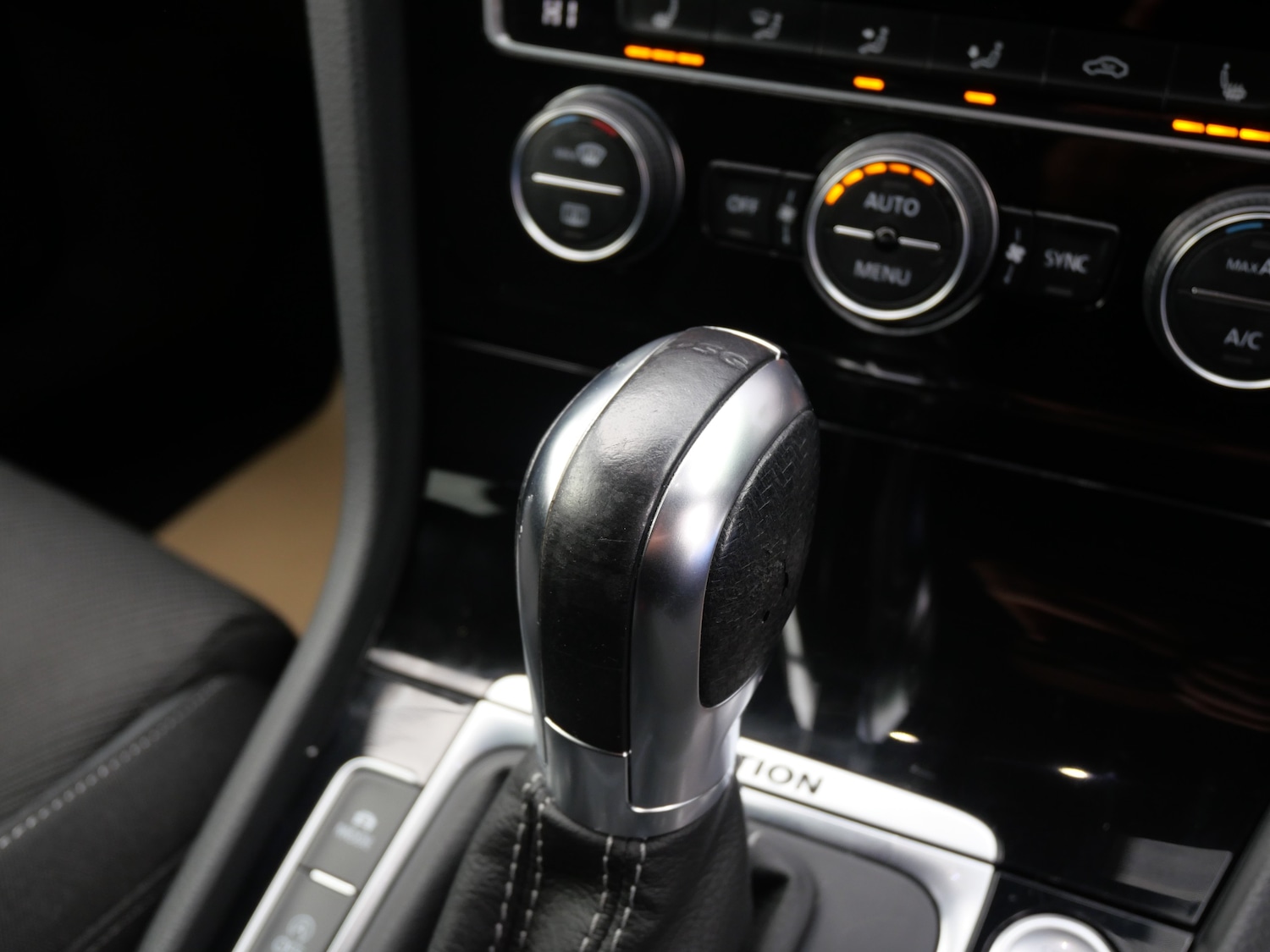 Used Volkswagen Golf 2019 for sale - 76637945: Photo 32