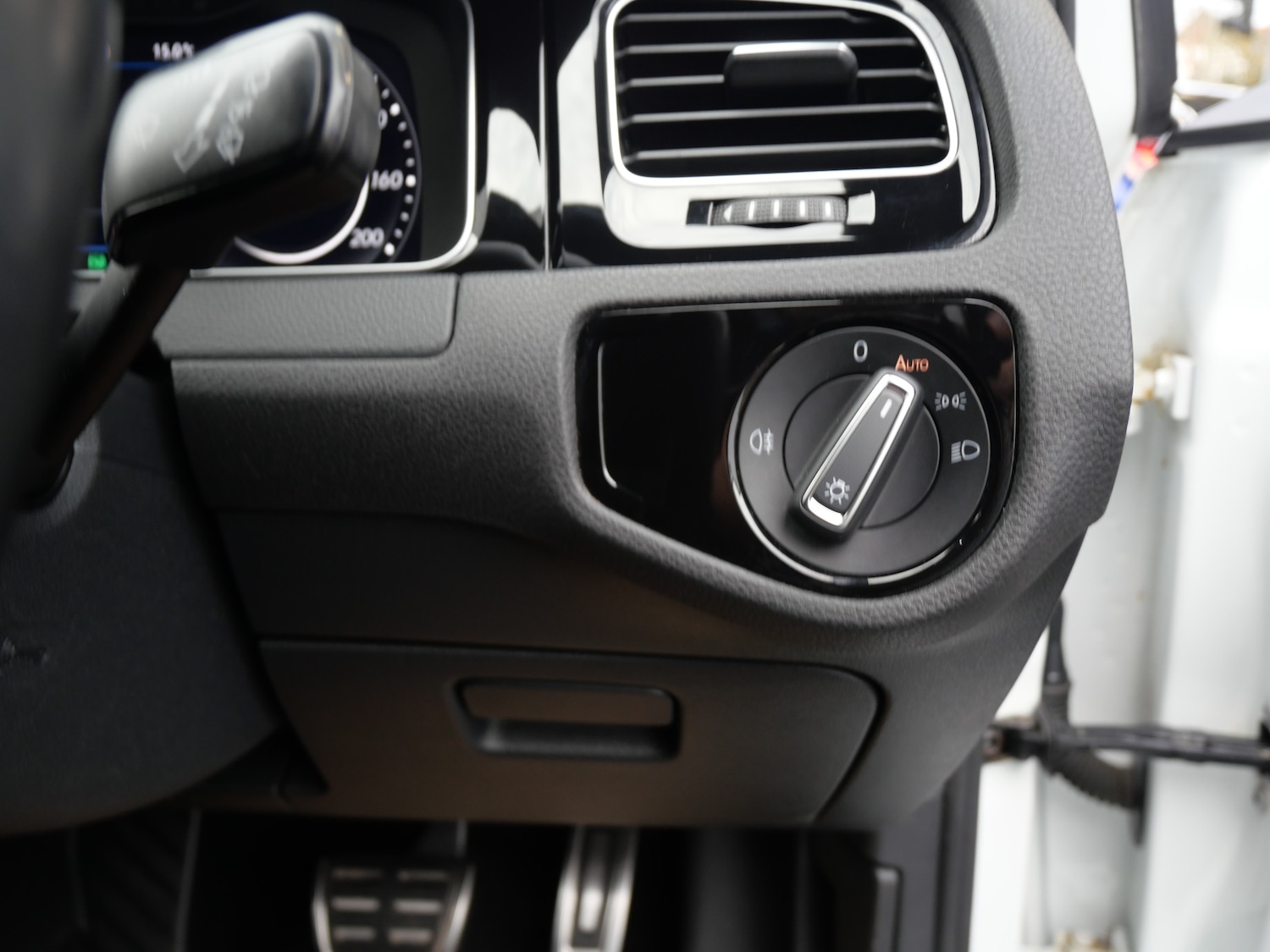 Used Volkswagen Golf 2019 for sale - 76637945: Photo 38