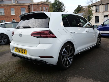 Used Volkswagen Golf 2019 for sale - 76637945: Photo