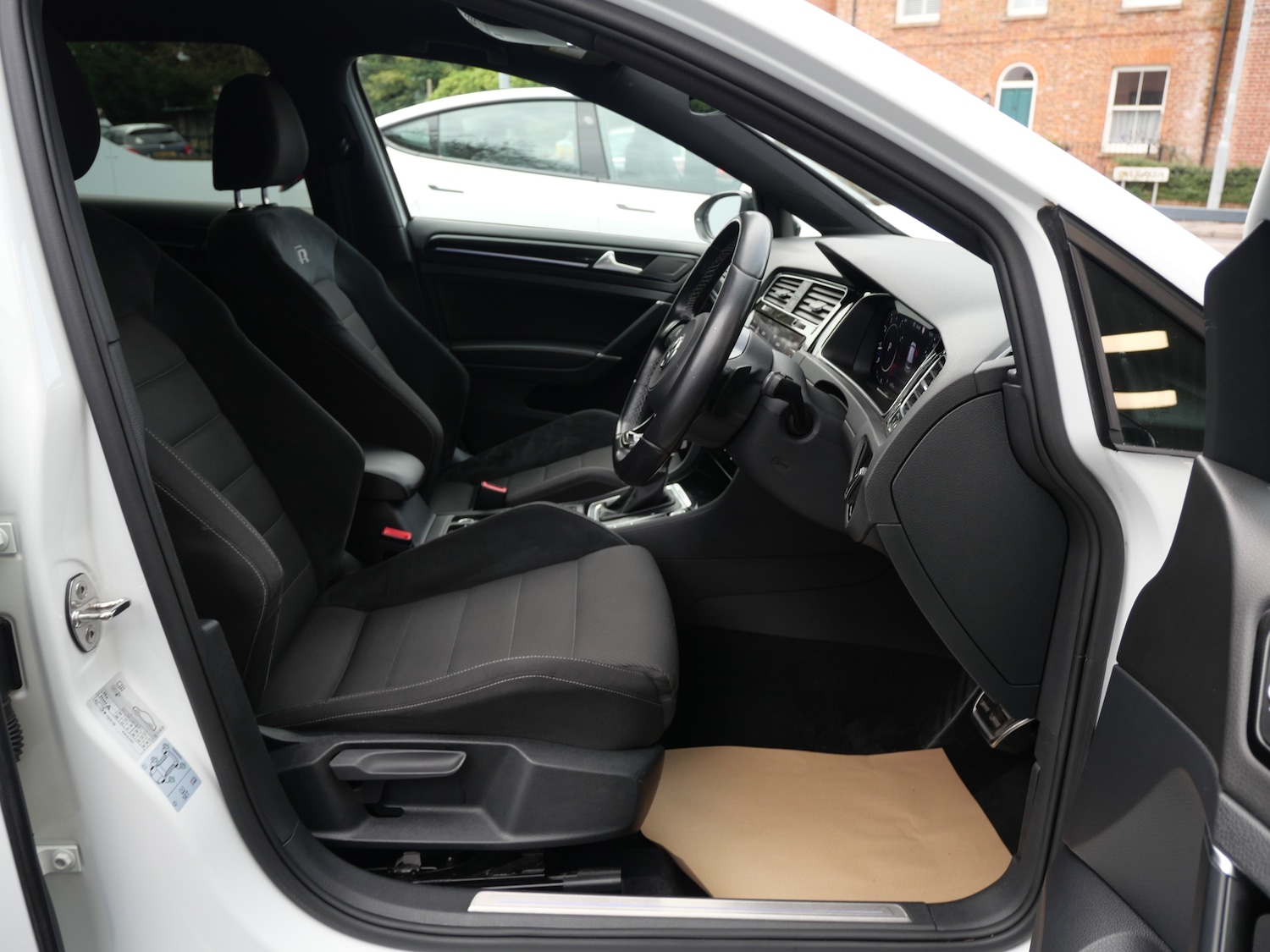 Used Volkswagen Golf 2019 for sale - 76637945: Photo 8