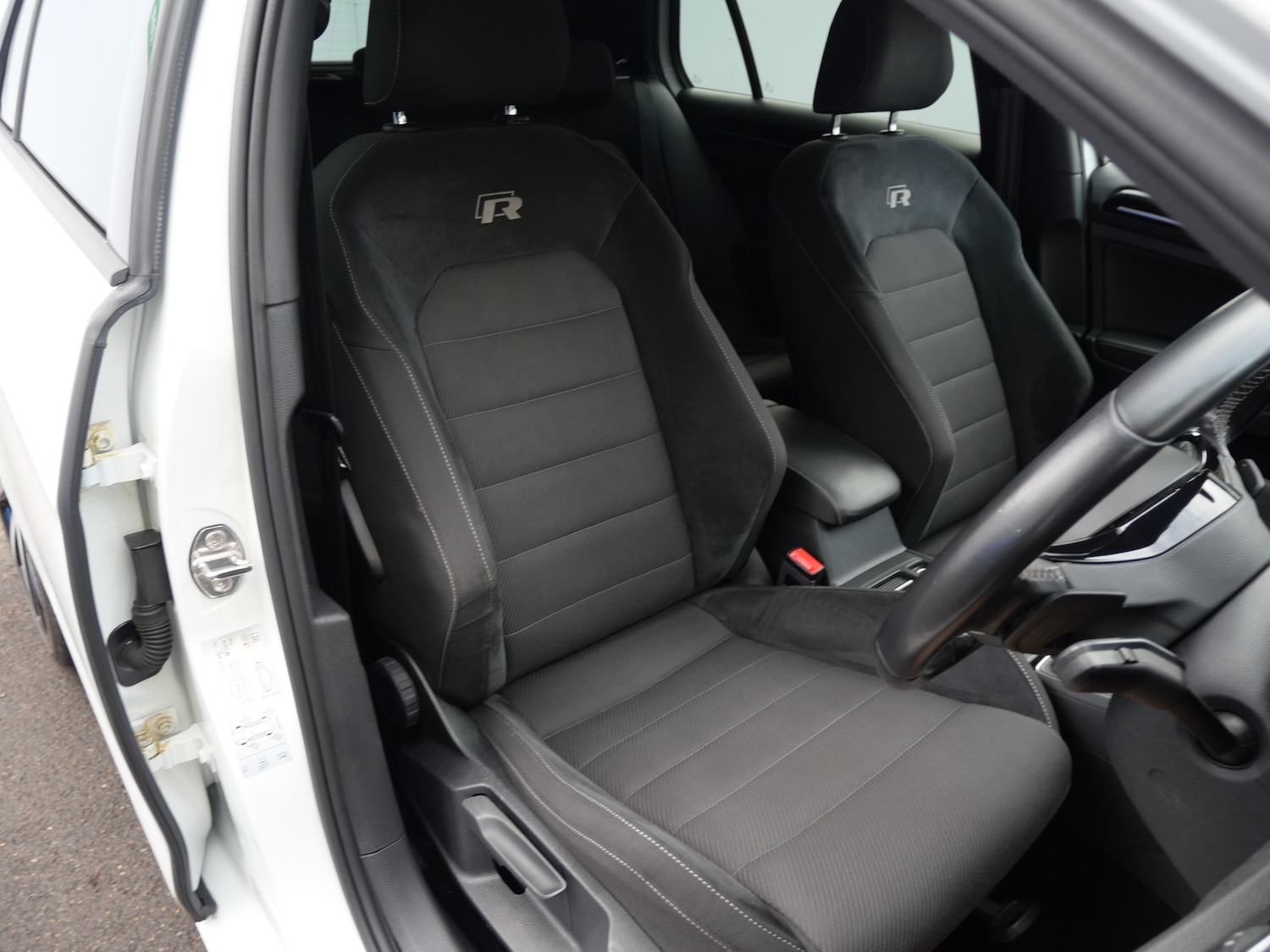 Used Volkswagen Golf 2019 for sale - 76637945: Photo 9