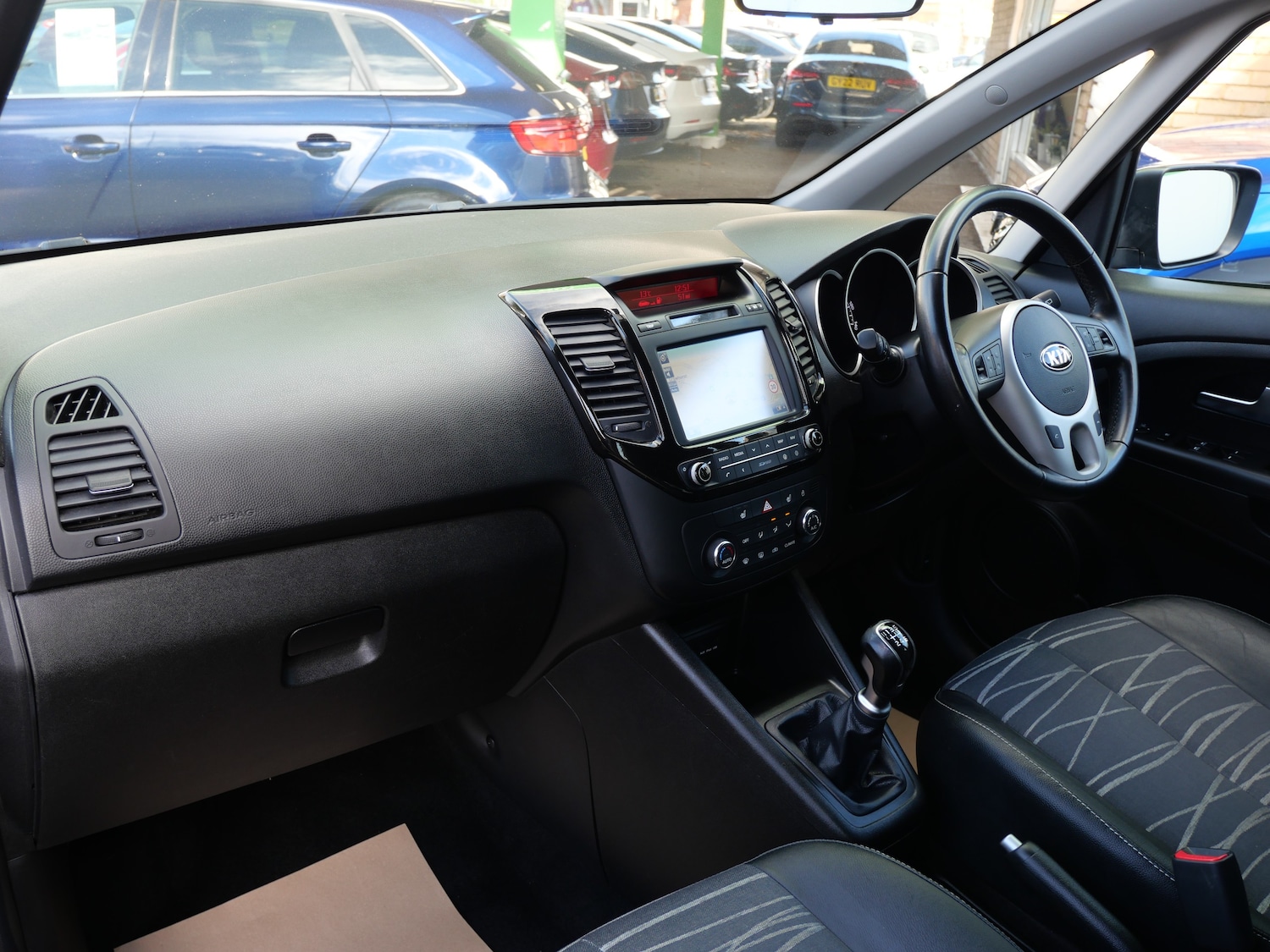 Used Kia Venga 2018 for sale - 76637937: Photo 14