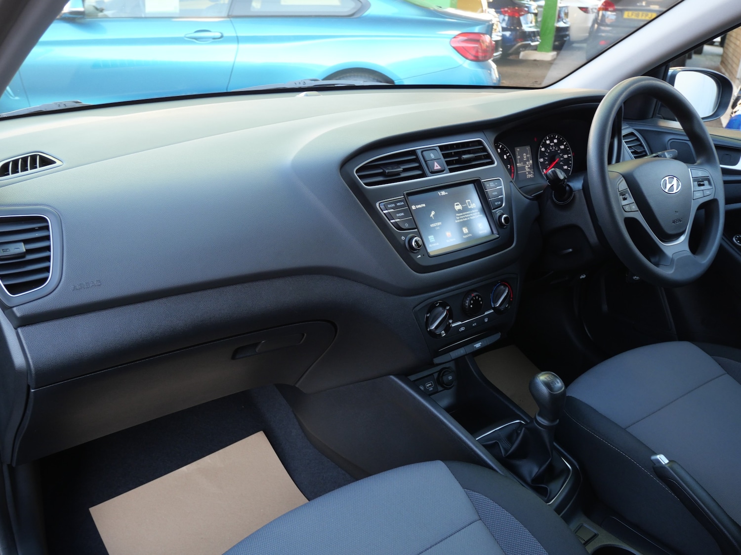 Used Hyundai i20 2019 for sale - 76637947: Photo 14