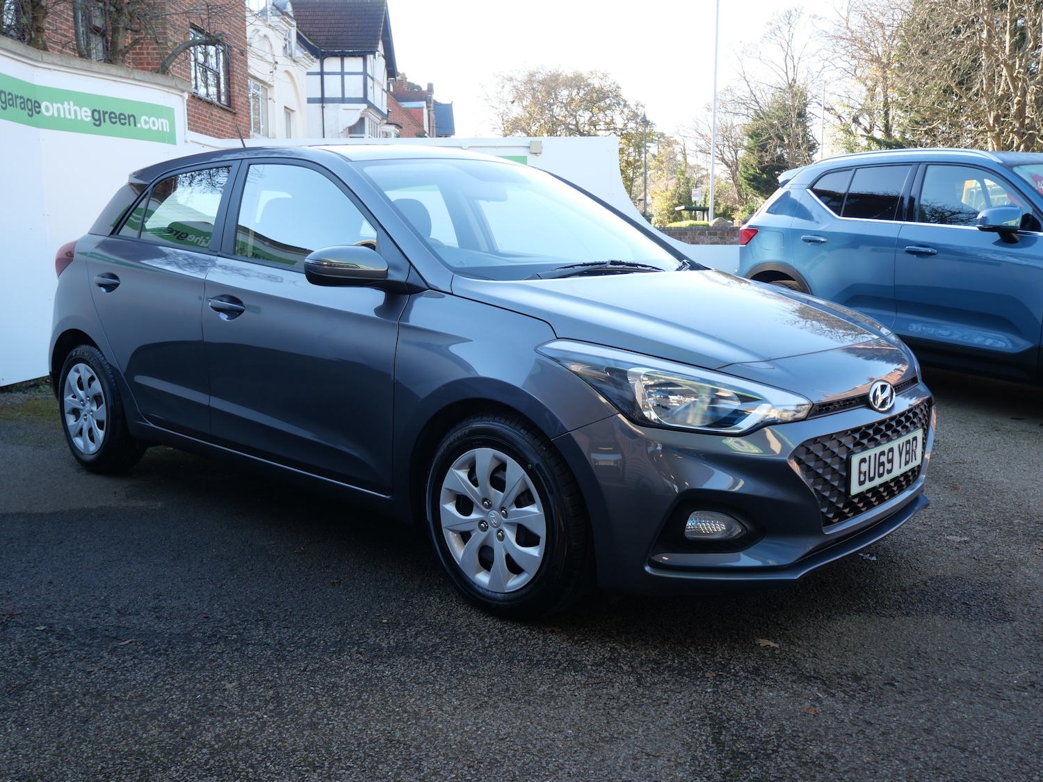 Used Hyundai i20 2019 for sale - 76637947: Photo 3