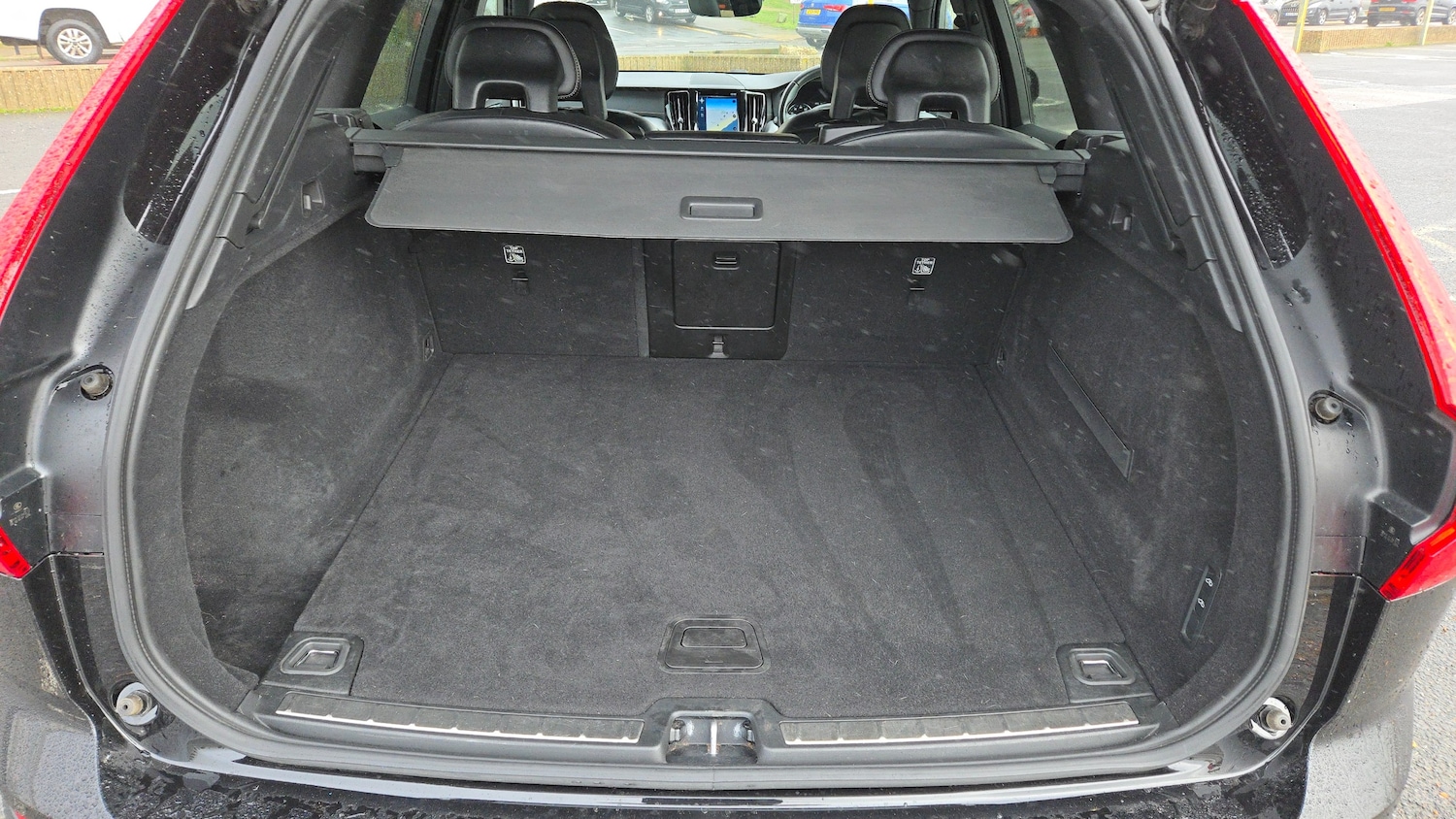 Used Volvo XC60 2018 for sale - 77506087: Photo 10