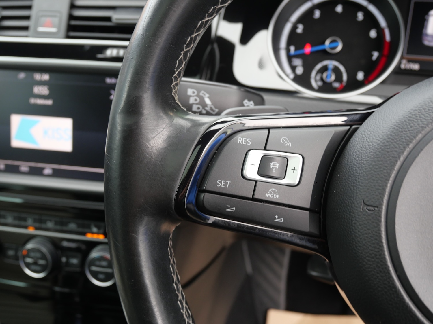 Used Volkswagen Golf 2016 for sale - 76637946: Photo 32