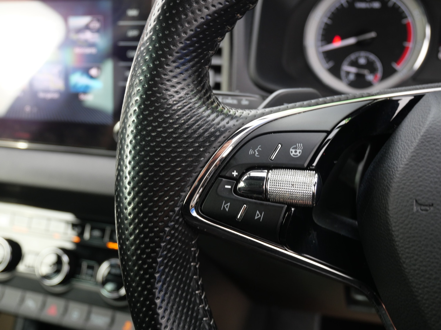 Used Skoda Karoq 2020 for sale - 76637921: Photo 32