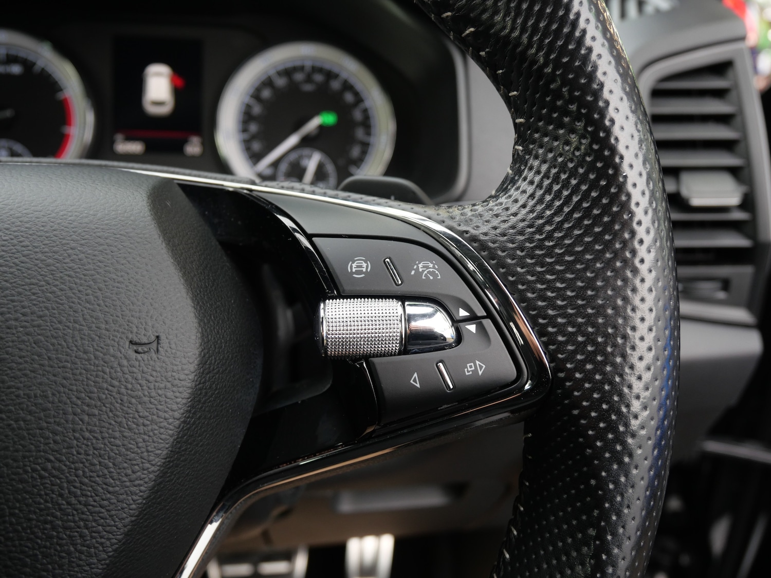 Used Skoda Karoq 2020 for sale - 76637921: Photo 34